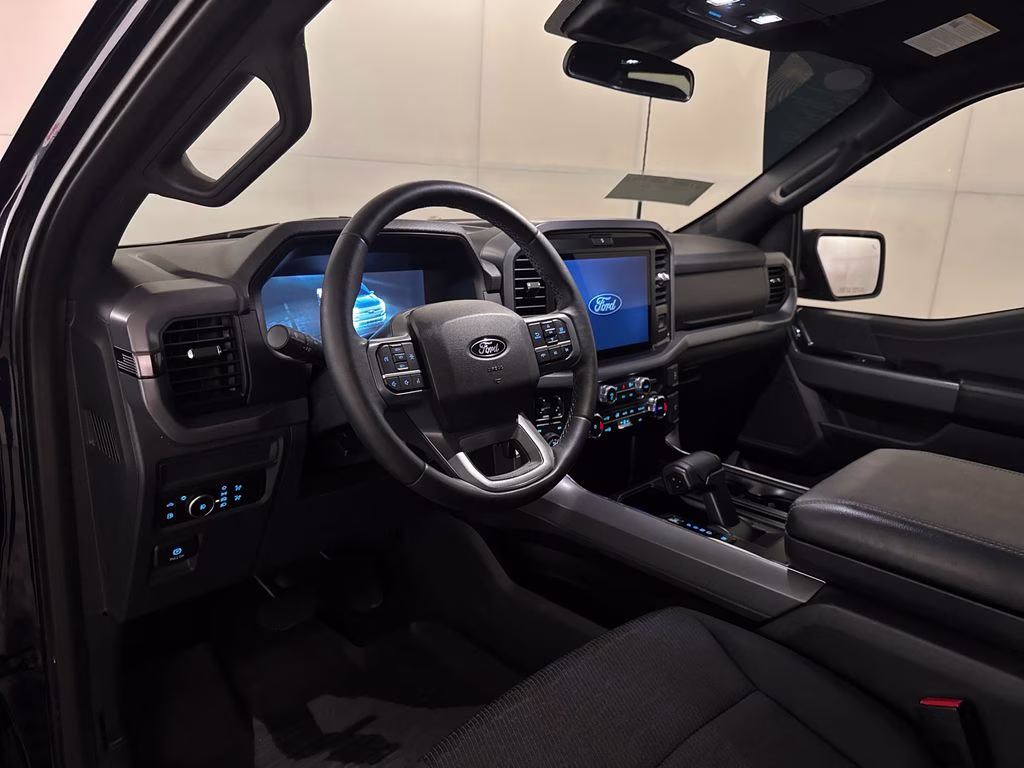 2025 Antimatter Blue Metallic Ford F-150 XLT 4X4 Truck