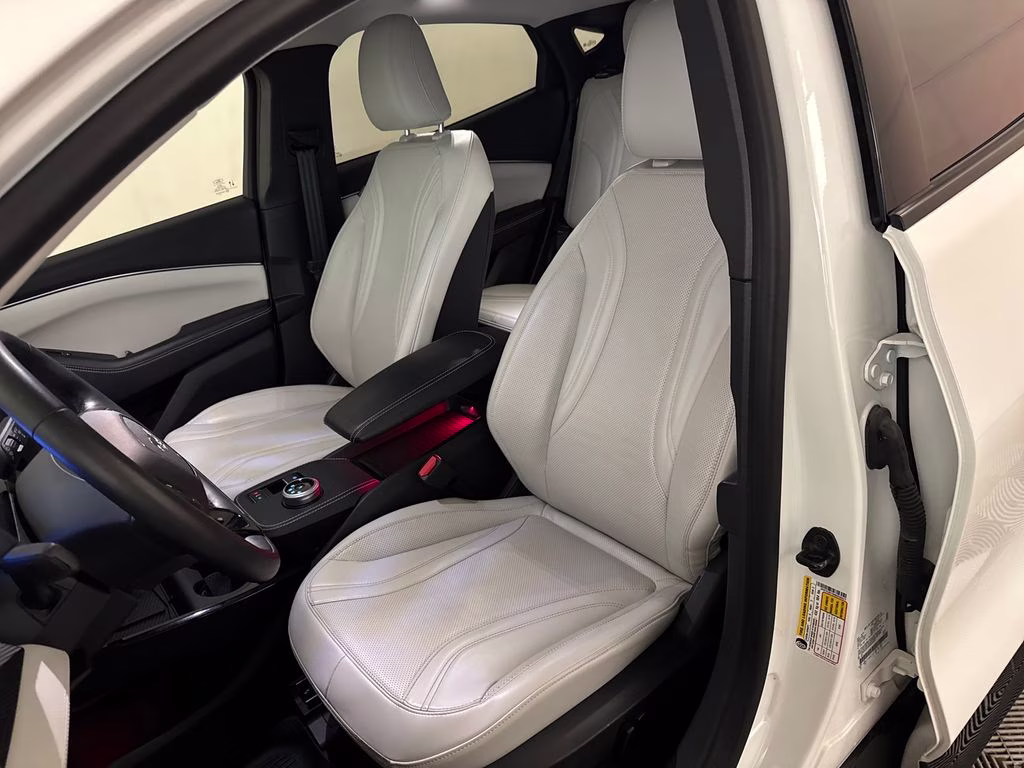 2024 Star White Metallic Tri-Coat Ford Mustang Mach-E Premium RWD SUV