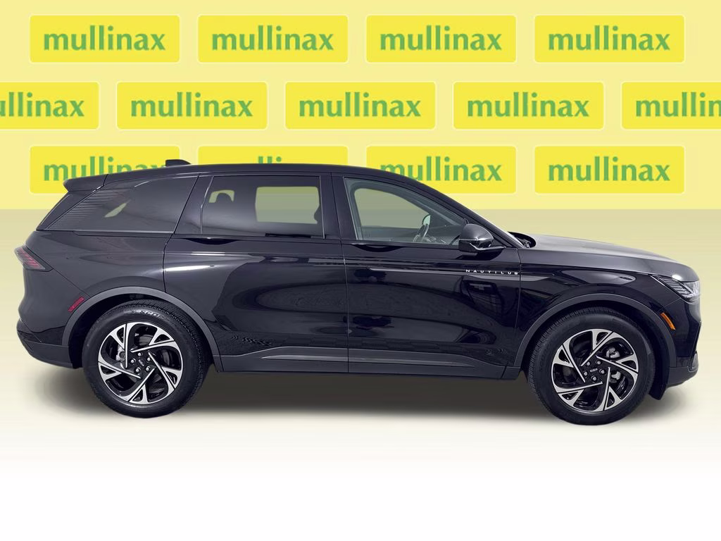 2025 Infinite Black Met CC Lincoln Nautilus Premiere AWD SUV