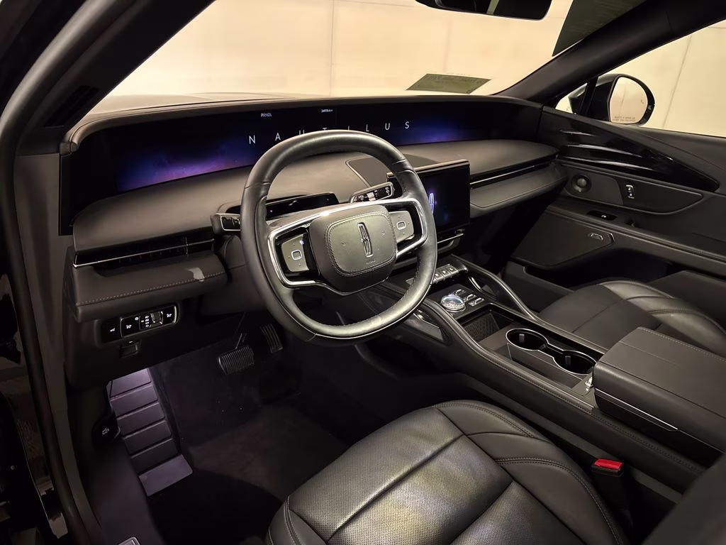 2025 Infinite Black Met CC Lincoln Nautilus Premiere AWD SUV