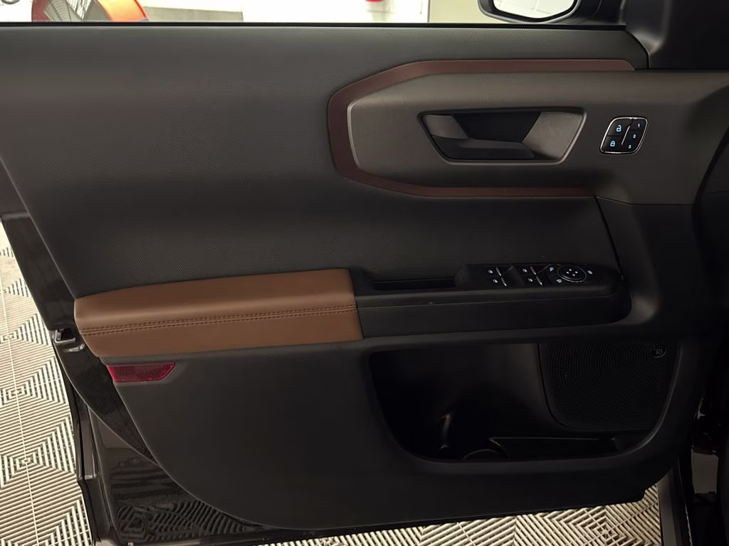 2025 Shadow Black Ford Bronco Sport Outer Banks 4X4 SUV