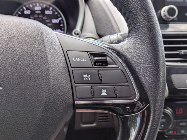 2024 White Diamond Mitsubishi Eclipse Cross SE 4X4 SUV
