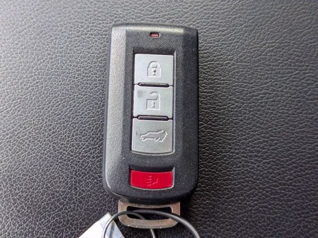 2024 White Diamond Mitsubishi Eclipse Cross SE 4X4 SUV