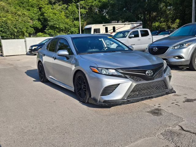 2020 Celestial Silver Metallic Toyota Camry SE FWD Sedan
