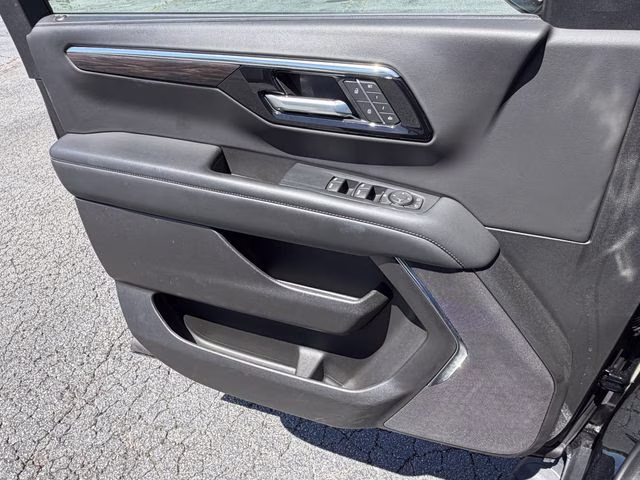 2025 Black Chevrolet Suburban Z71 4X4 SUV