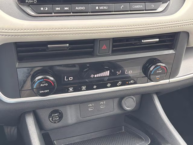 2025 Everest White Pearl Nissan Rogue SV FWD SUV