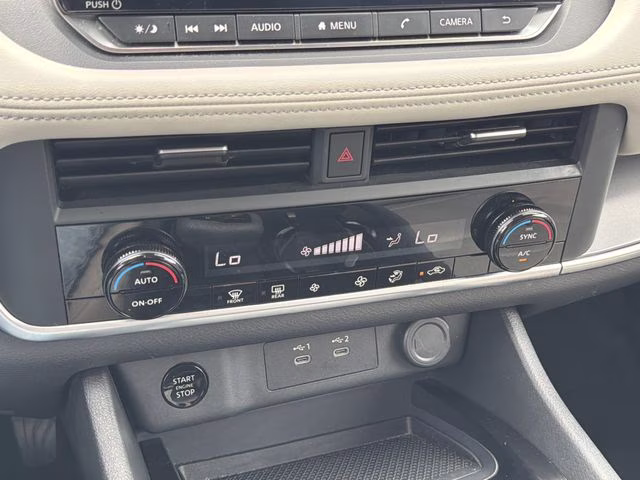 2025 Everest White Pearl Nissan Rogue SV FWD SUV