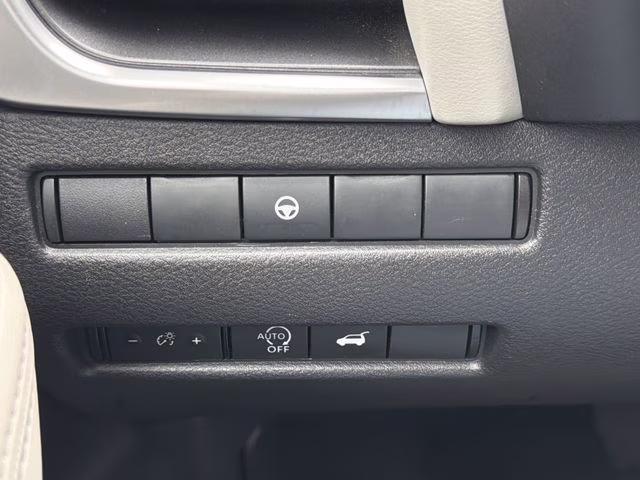 2025 Everest White Pearl Nissan Rogue SV FWD SUV