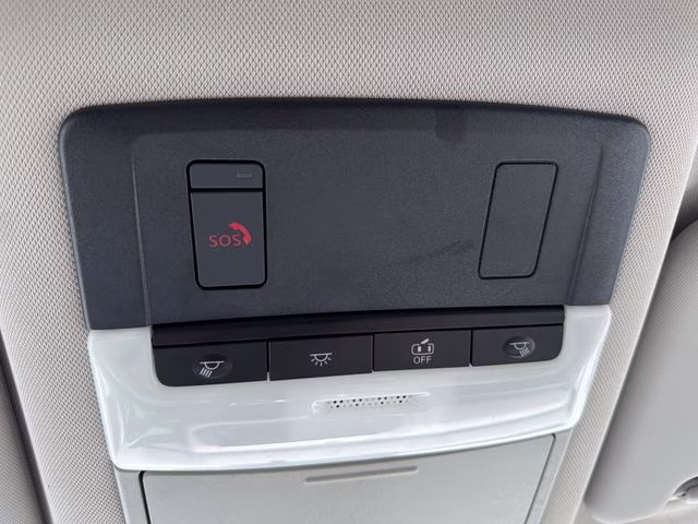 2025 Everest White Pearl Nissan Rogue SV FWD SUV