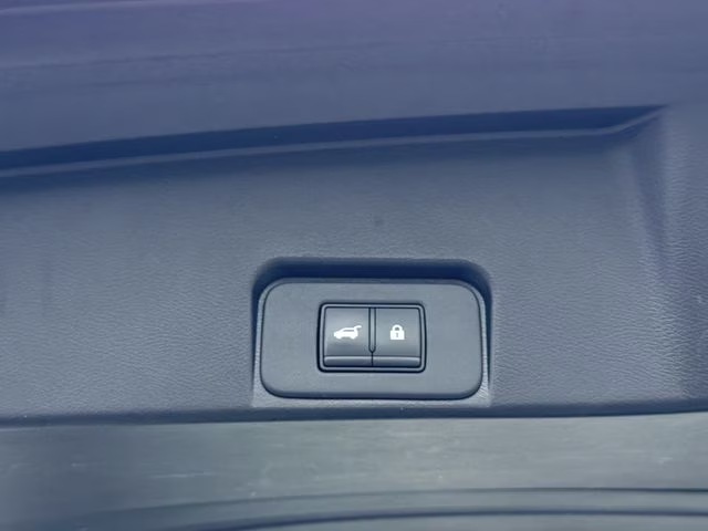2025 Everest White Pearl Nissan Rogue SV FWD SUV