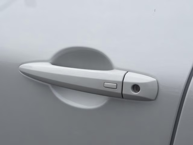 2025 Everest White Pearl Nissan Rogue SV FWD SUV