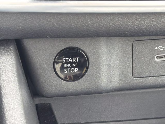 2025 Everest White Pearl Nissan Rogue SV FWD SUV