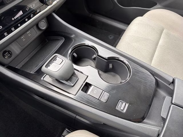 2025 Everest White Pearl Nissan Rogue SV FWD SUV