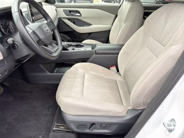 2025 Everest White Pearl Nissan Rogue SV FWD SUV