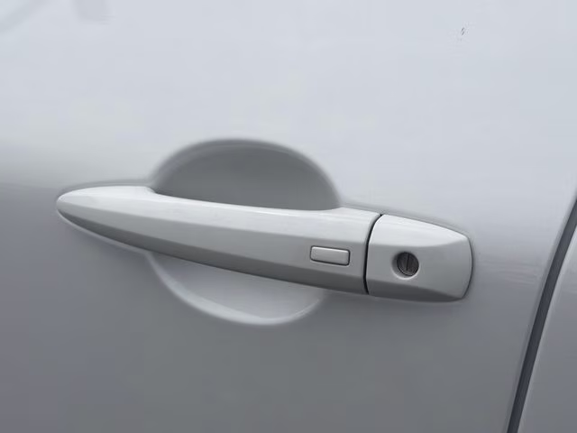 2025 Everest White Pearl Nissan Rogue SV FWD SUV
