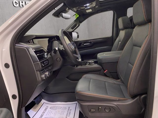 2025 Summit White GMC Yukon AT4 4X4 SUV