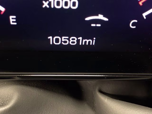 2025 Summit White GMC Yukon AT4 4X4 SUV