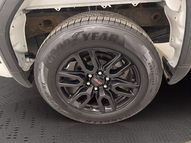 2022 Summit White GMC Sierra 1500 Elevation 4X4 Truck