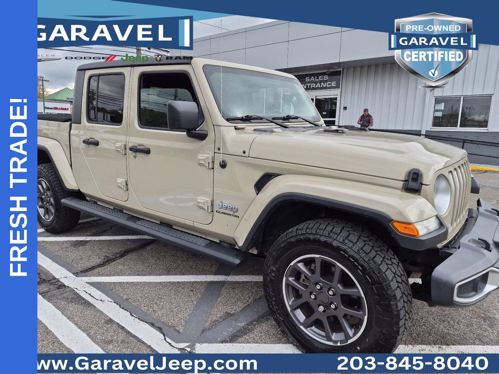2020 Gobi Clearcoat Jeep Gladiator Overland 4X4 Truck