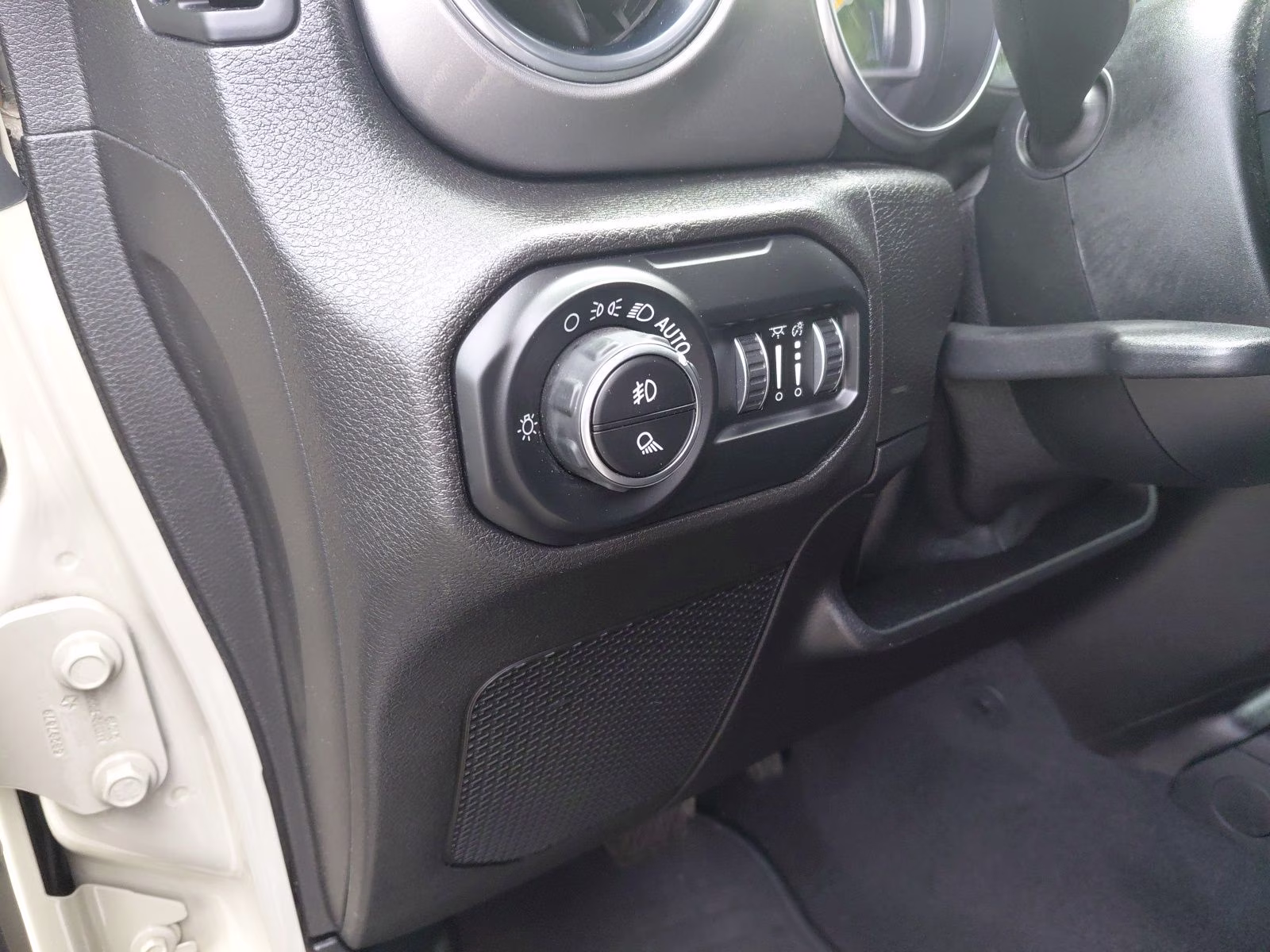 2020 Gobi Clearcoat Jeep Gladiator Overland 4X4 Truck