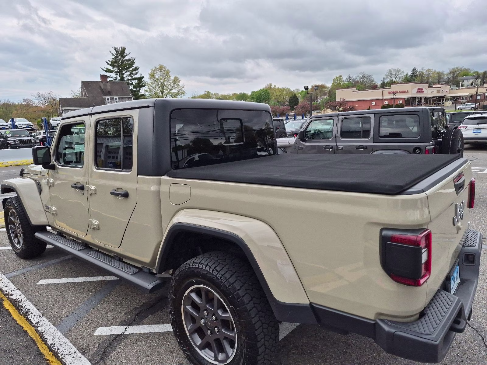 2020 Gobi Clearcoat Jeep Gladiator Overland 4X4 Truck