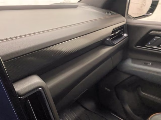 2025 Summit White GMC Yukon AT4 4X4 SUV