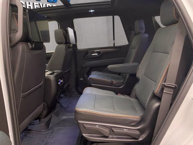 2025 Summit White GMC Yukon AT4 4X4 SUV