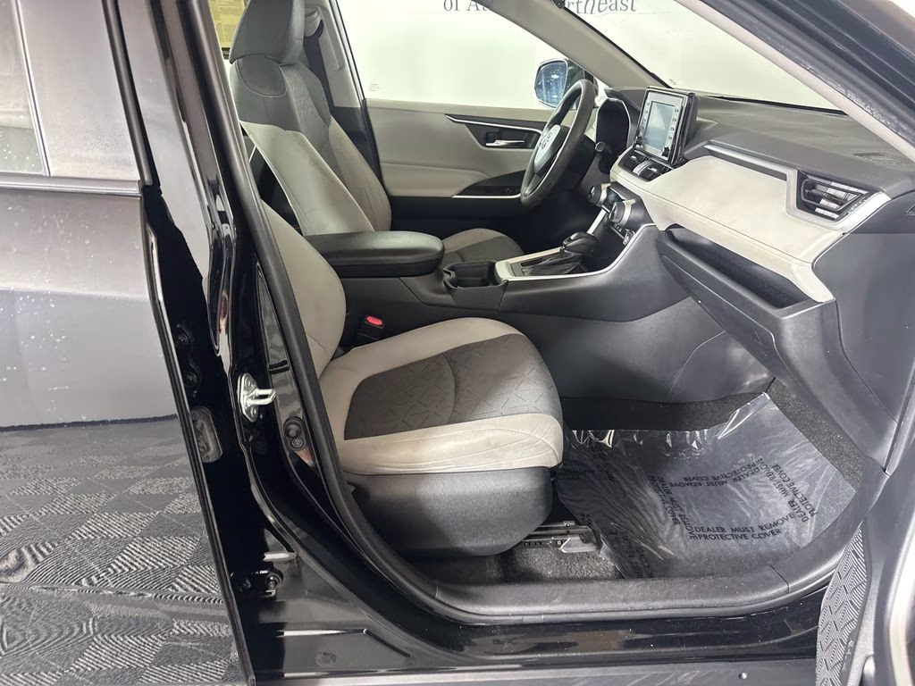 2021 Midnight Black Metallic Toyota RAV4 XLE FWD SUV