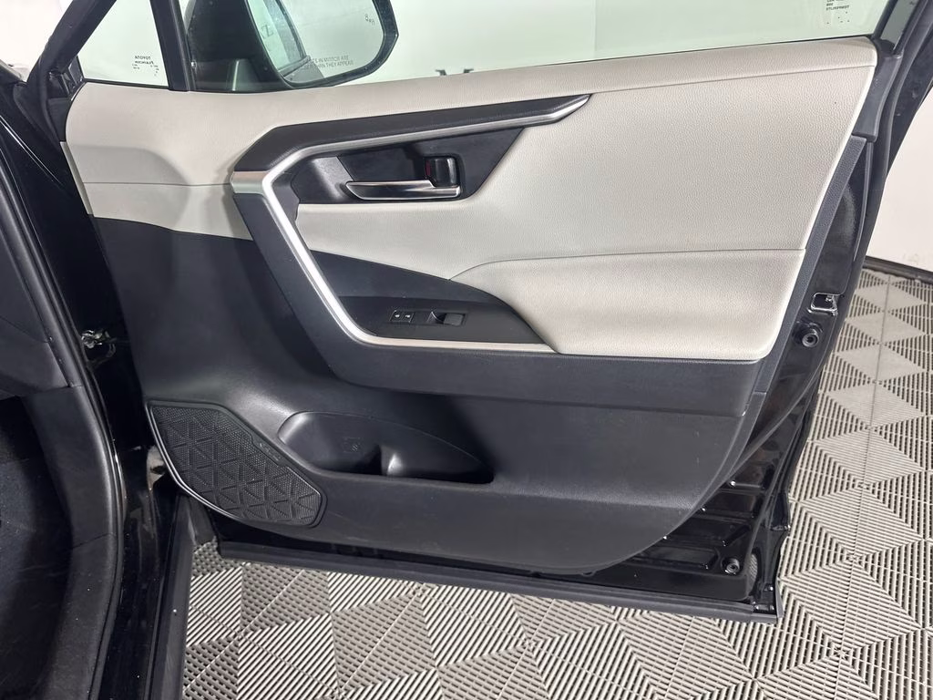 2021 Midnight Black Metallic Toyota RAV4 XLE FWD SUV