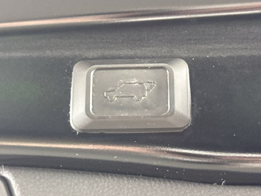 2021 Midnight Black Metallic Toyota RAV4 XLE FWD SUV