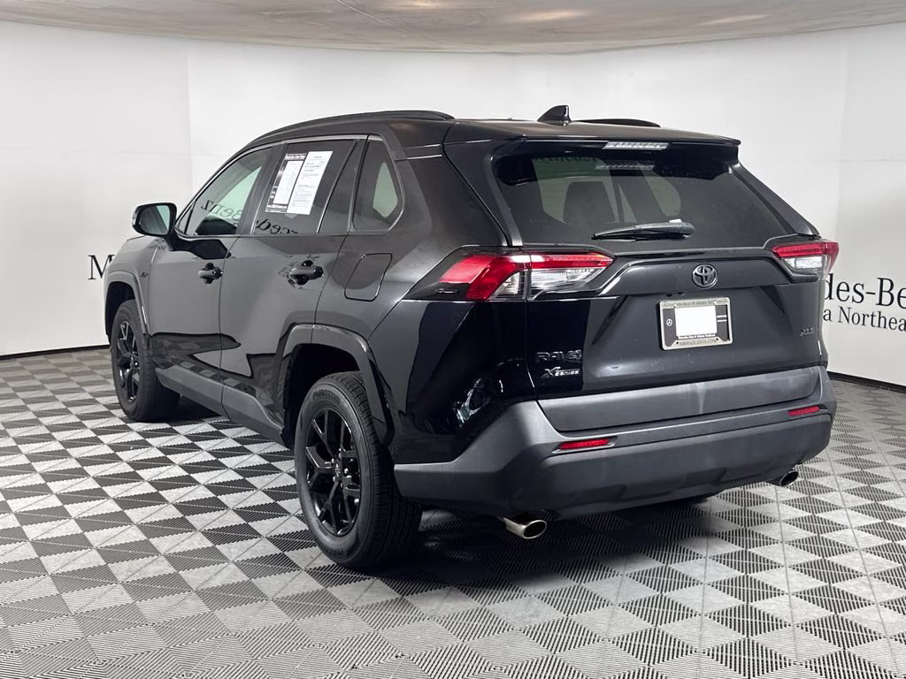 2021 Midnight Black Metallic Toyota RAV4 XLE FWD SUV