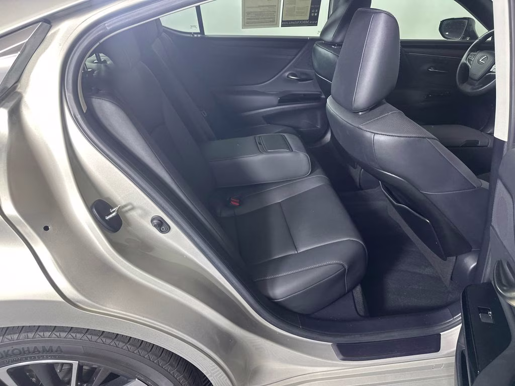 2023 Moonbeam Beige Metallic Lexus ES 350 FWD Sedan