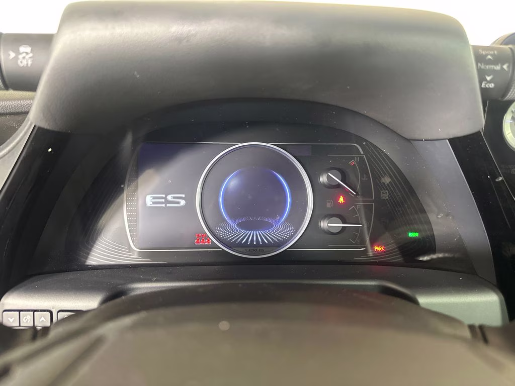 2023 Moonbeam Beige Metallic Lexus ES 350 FWD Sedan