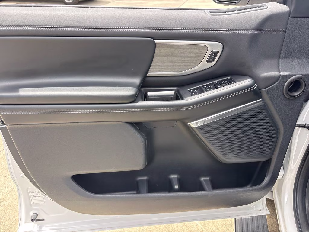 2025 Oxford White Ford Expedition Max Platinum 4X4 SUV