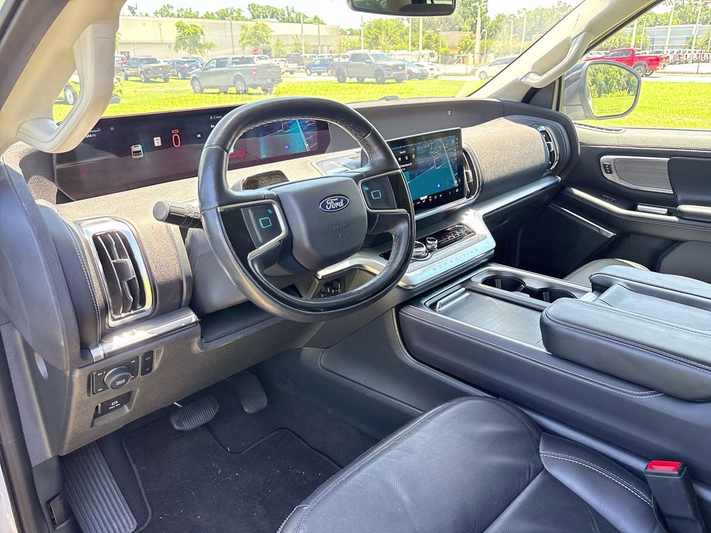 2025 Oxford White Ford Expedition Max Platinum 4X4 SUV