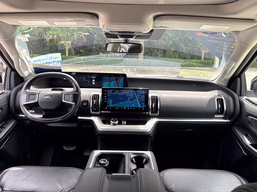 2025 Oxford White Ford Expedition Max Platinum 4X4 SUV