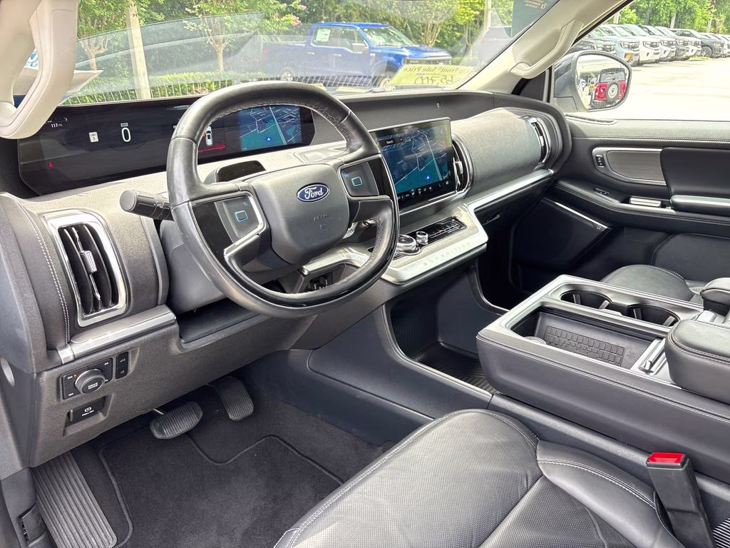 2025 Oxford White Ford Expedition Max Platinum 4X4 SUV