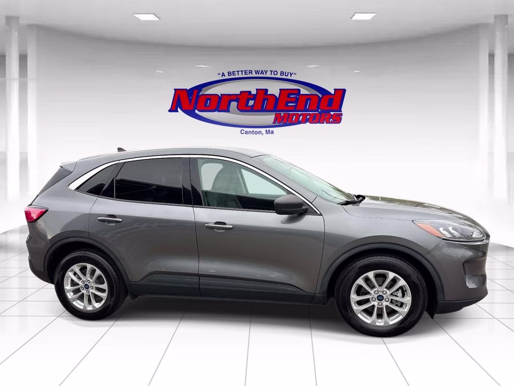 2022 Gray Metallic Ford Escape Hybrid SE FWD SUV
