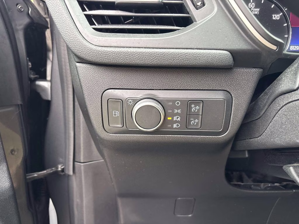 2022 Gray Metallic Ford Escape Hybrid SE FWD SUV