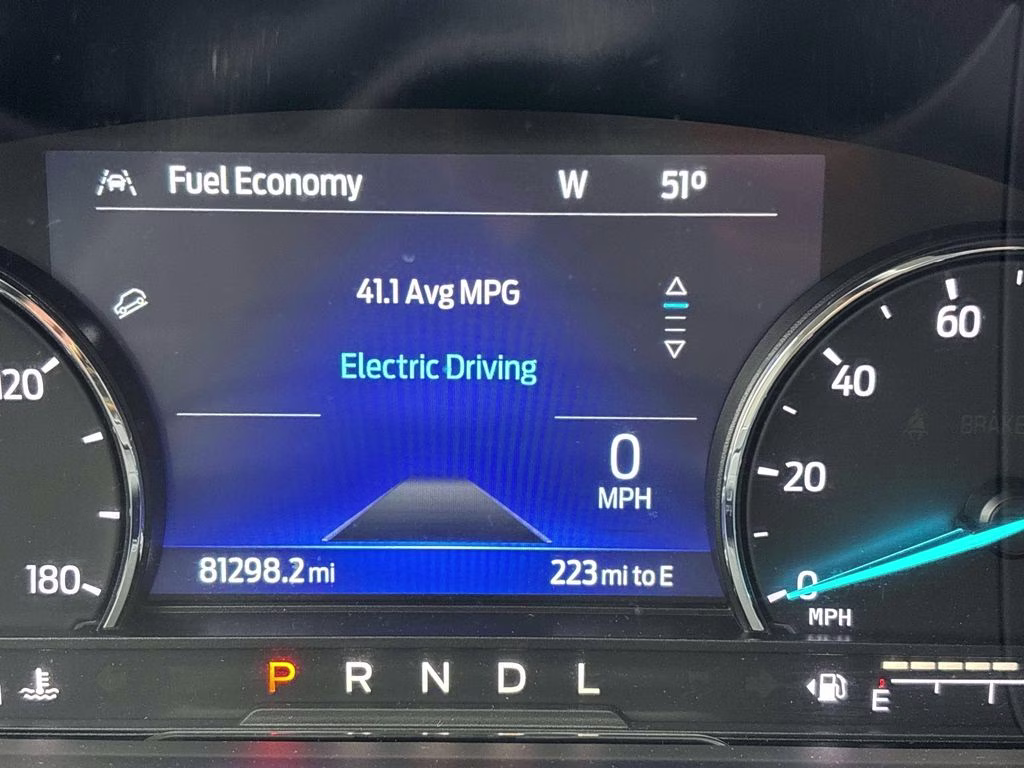 2022 Gray Metallic Ford Escape Hybrid SE FWD SUV