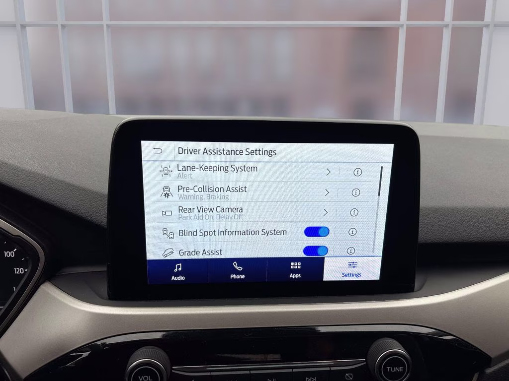 2022 Gray Metallic Ford Escape Hybrid SE FWD SUV