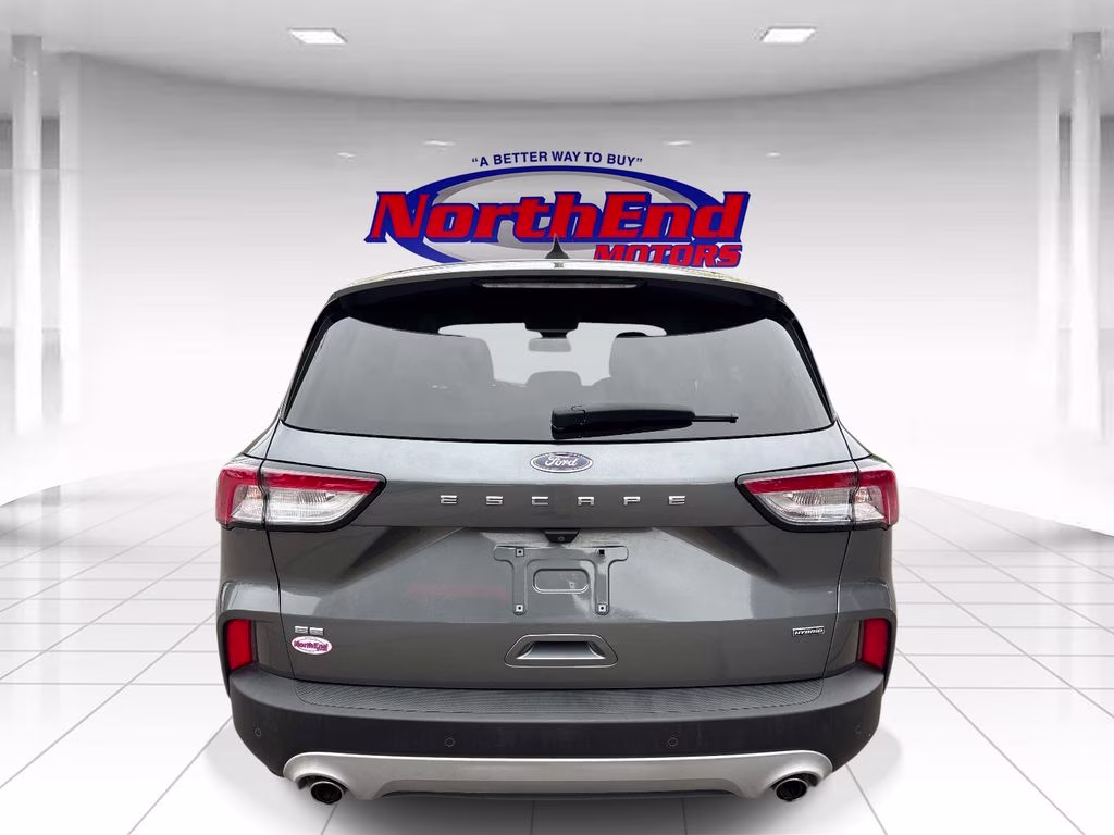 2022 Gray Metallic Ford Escape Hybrid SE FWD SUV