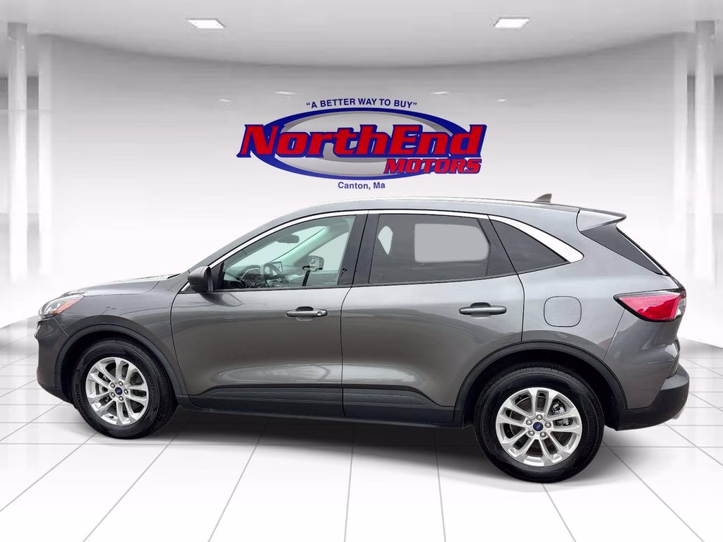 2022 Gray Metallic Ford Escape Hybrid SE FWD SUV