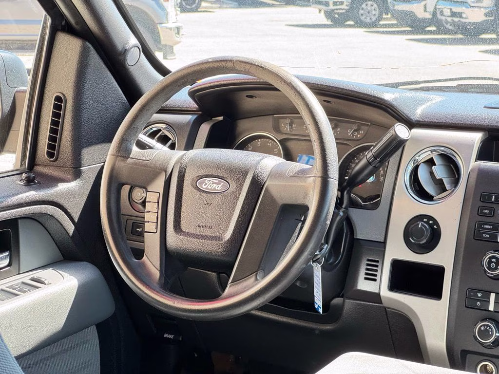 2012 Black Ford F-150 XL 4X4 Truck