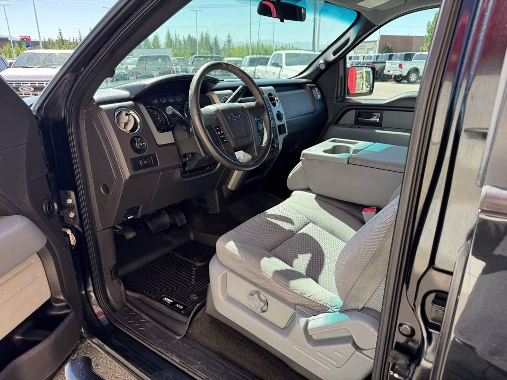 2012 Black Ford F-150 XL 4X4 Truck