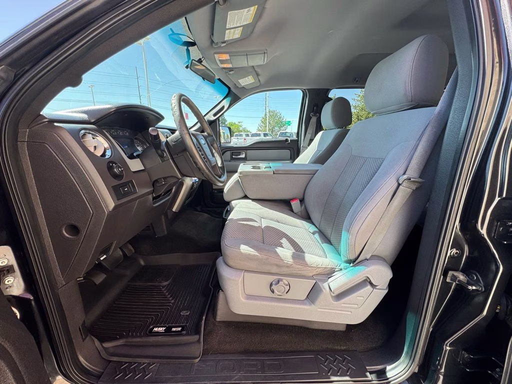 2012 Black Ford F-150 XL 4X4 Truck