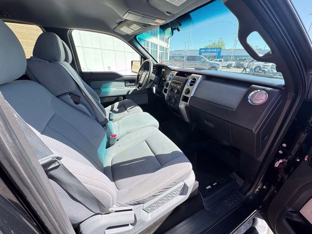 2012 Black Ford F-150 XL 4X4 Truck