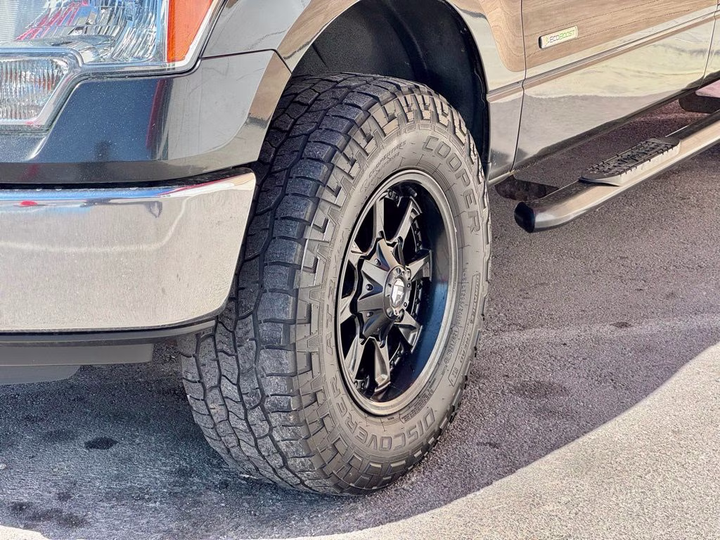 2012 Black Ford F-150 XL 4X4 Truck