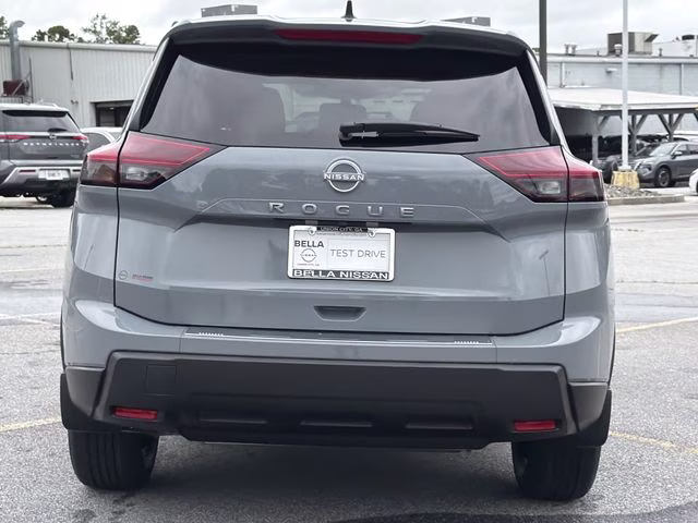 2026 Boulder Gray Pearl Nissan Rogue SV FWD SUV