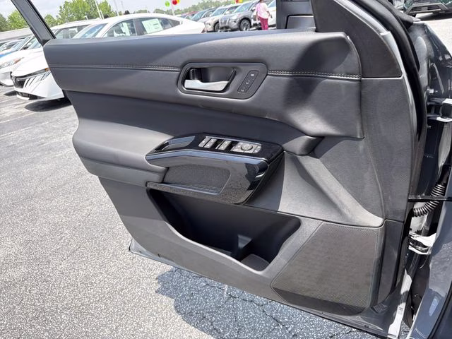 2026 Boulder Gray Pearl Nissan Pathfinder Platinum 4X4 SUV